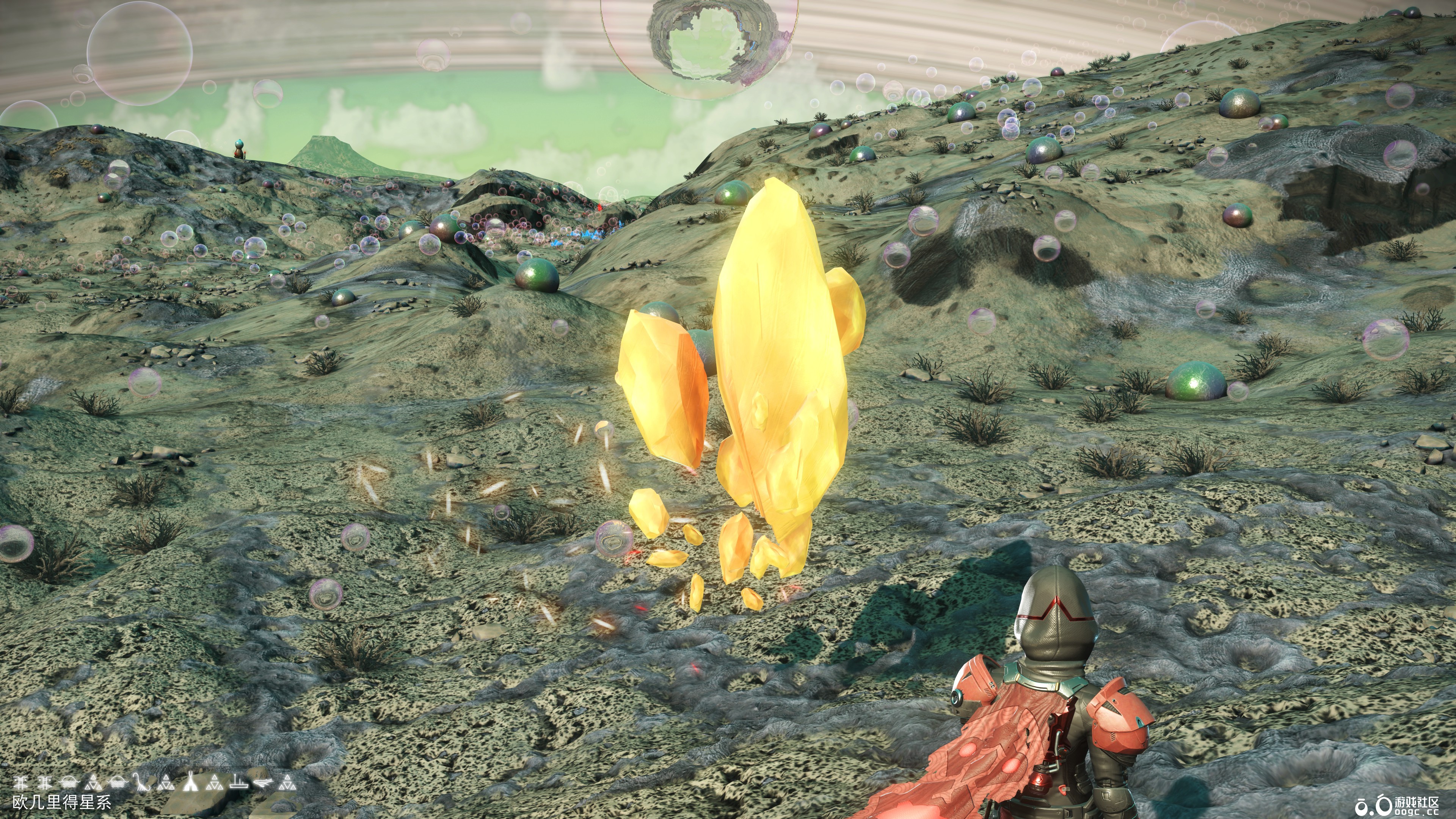 金色的悬浮水晶-1