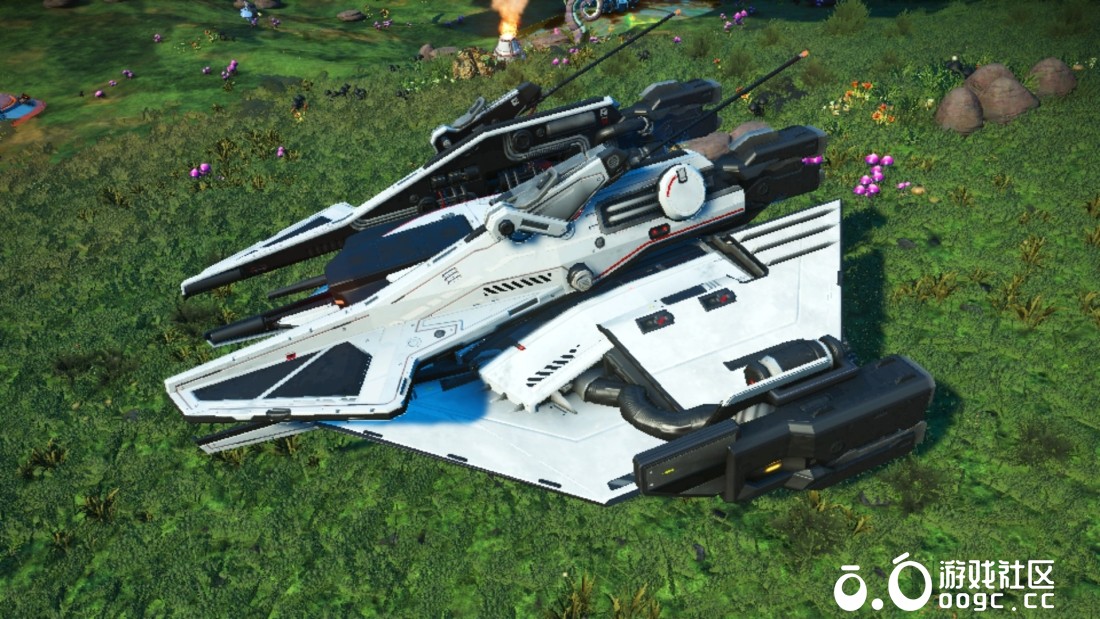 白色13喷顶配全增压拦截机-8